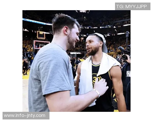 FIBA转发山寨球星合照引发热议大声喊出詹姆斯东契奇库里的名字